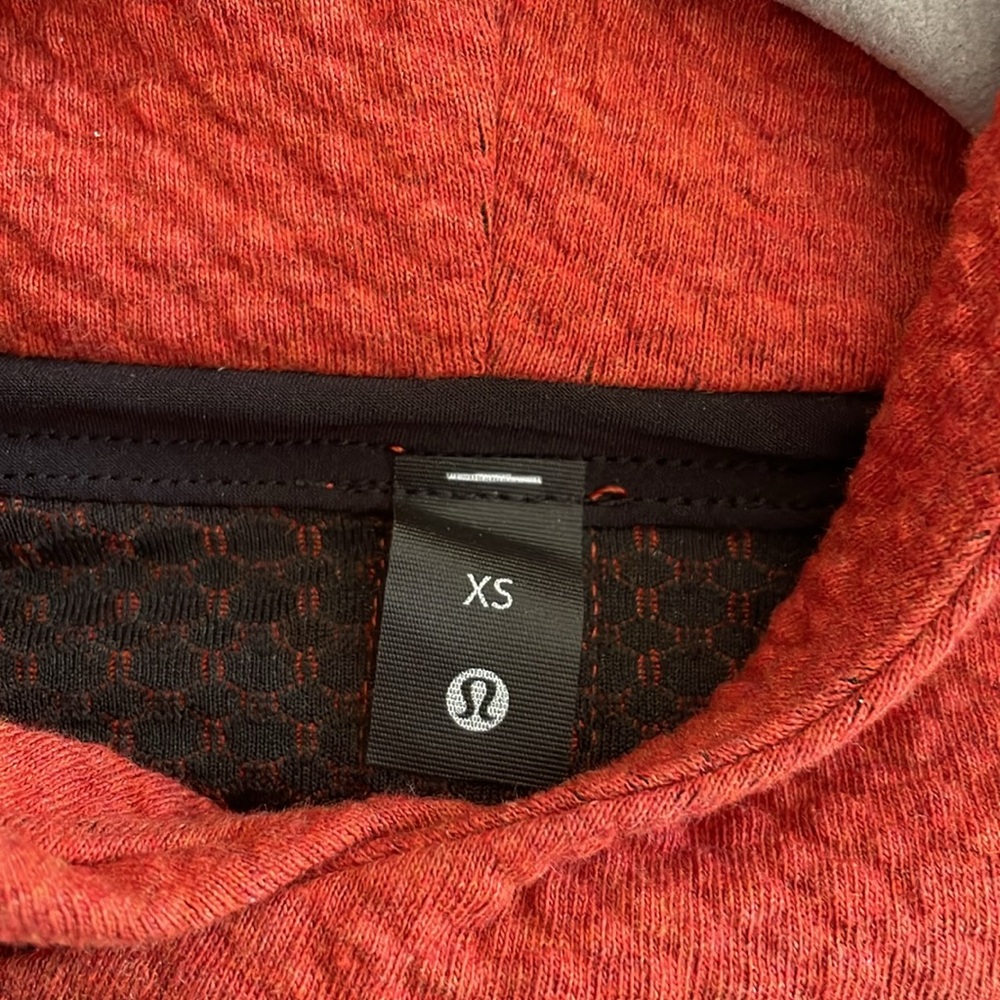 Lululemon At Ease burnt orange hoodie with two front pouch zip pockets - Picture 6 of 13